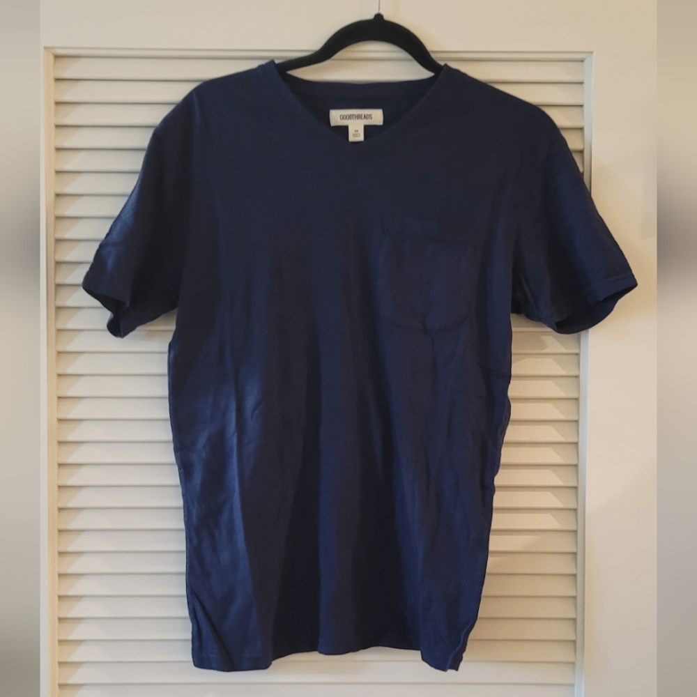 Goodthreads- (NWOT) 100% Cotton Navy Short-Sleeve V-Neck T-Shirt